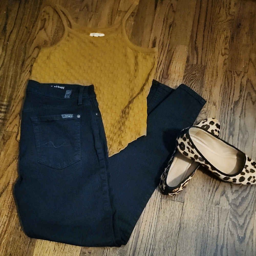 7 For All Mankind Black Skinny Crop & Roll Jeans EUC